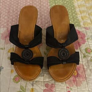 Italian Shoemakers Black and Tan Sandals